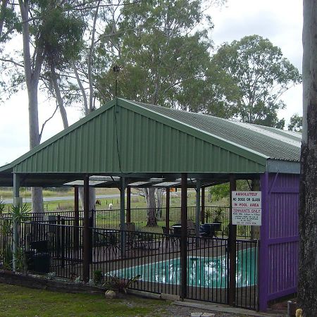 Greenacres Motel / Van Park Benaraby Ngoại thất bức ảnh