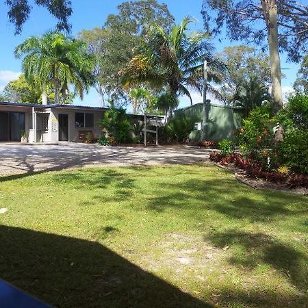 Greenacres Motel / Van Park Benaraby Ngoại thất bức ảnh