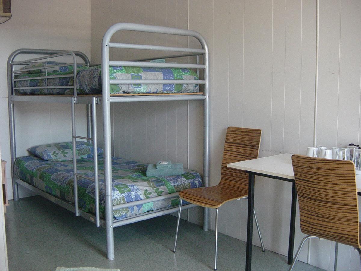 Greenacres Motel / Van Park Benaraby Ngoại thất bức ảnh
